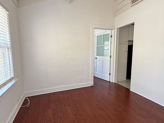 3rd image of 6026 Eleanor Ave Unit 1/2