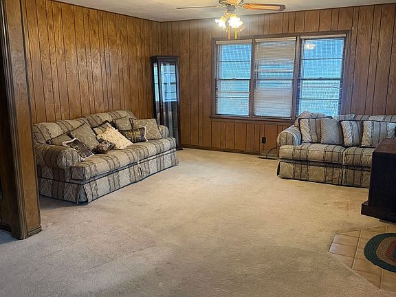 3rd image of 1409 W Cave Springs Ave