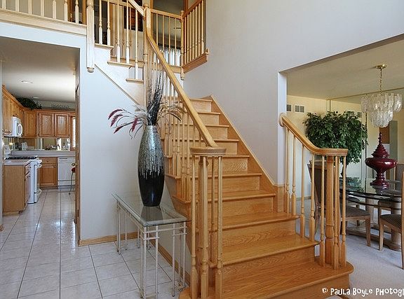 3rd image of 18407 White Oak Ln