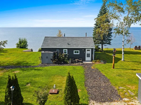 169 Sun N Surf Dr, Luxemburg, WI 54217