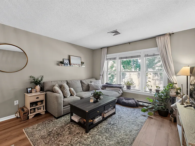 15 Highland St #108 — Photo 3
