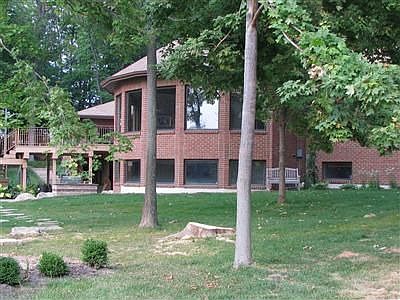 3rd image of 3750 Glory Dr
