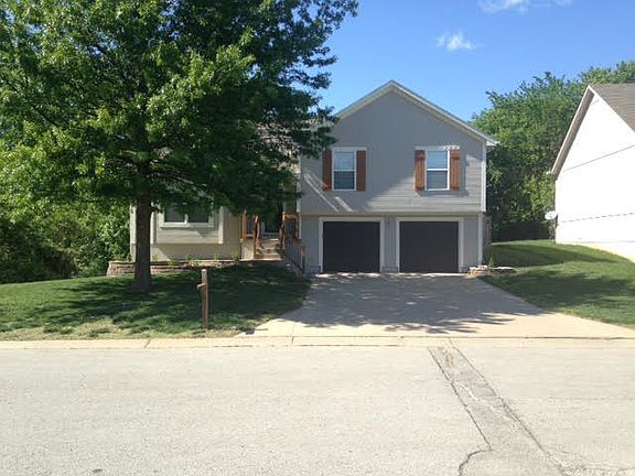 3rd image of 2413 NW Richard Dr