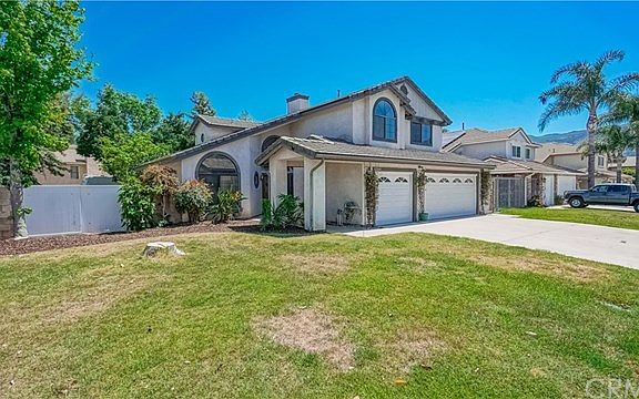 3rd image of 32164 Debera Dr