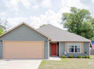 224 Lakefront Cir, Summerdale, AL 36580