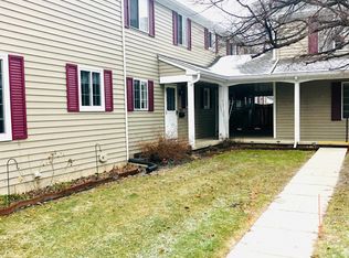 1623 Peppertree Ln, Lansing, MI 48912