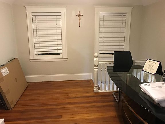 4th image of 10 Euclid Ave #3