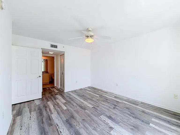 1119 Villa Ln #1119 — Photo 36