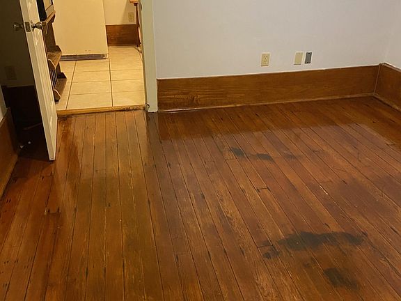 3rd image of 4018 Palmyra St