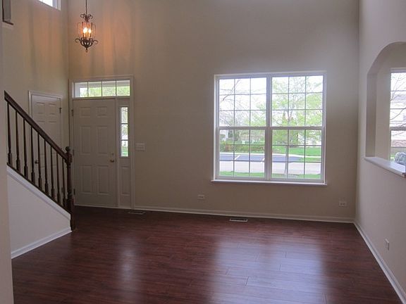 3rd image of 701 S Jade Ln