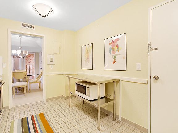 5th image of 130 Sunrise Ave APT 208W