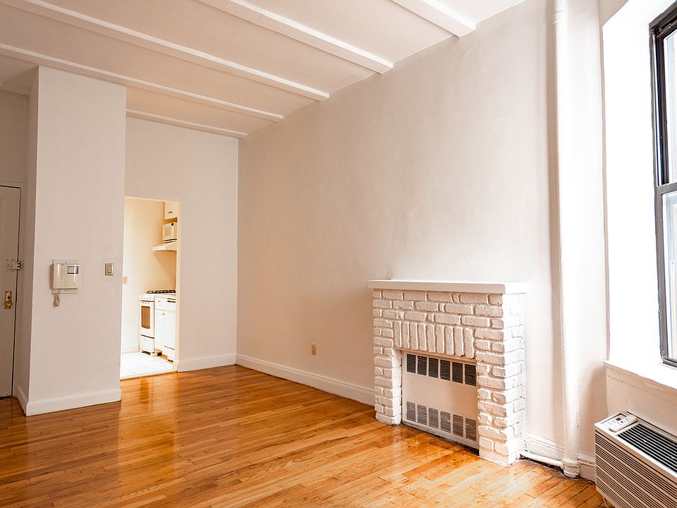 1st image of 76 Saint Marks Pl #Dd