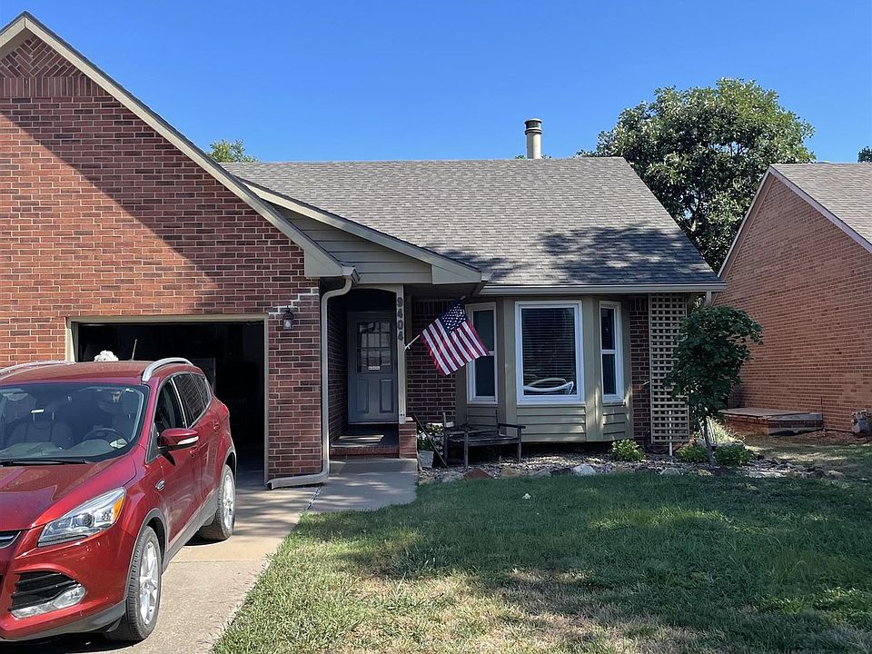 2nd image of 9404 E Longlake St
