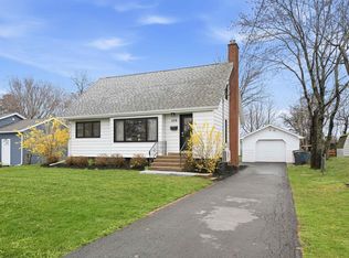 228 Melrose Ave, Halifax, NS B3N 2E7