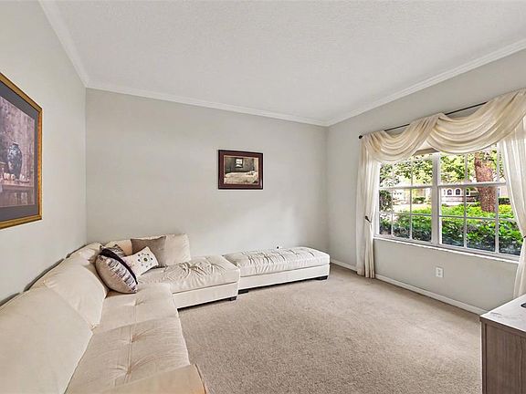 5th image of 4323 CALEDONIA AVENUE
