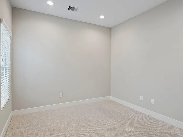 814 Thornton Rd #F — Photo 6