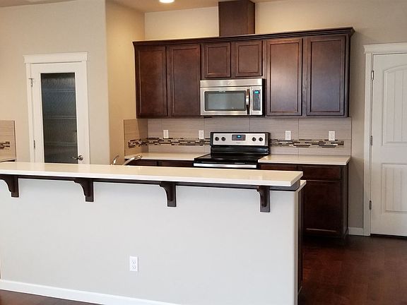 5th image of 3835 Maritime Dr SW