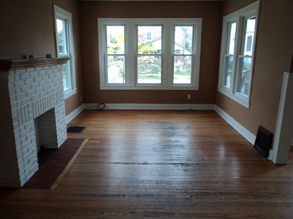 3rd image of 33 Gibson Ave