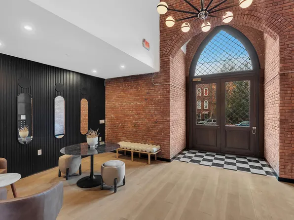 328 Pacific Avenue image 6 of 85