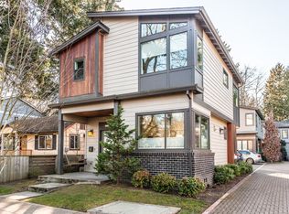 2303 SE 77th Ave, Portland, OR 97215