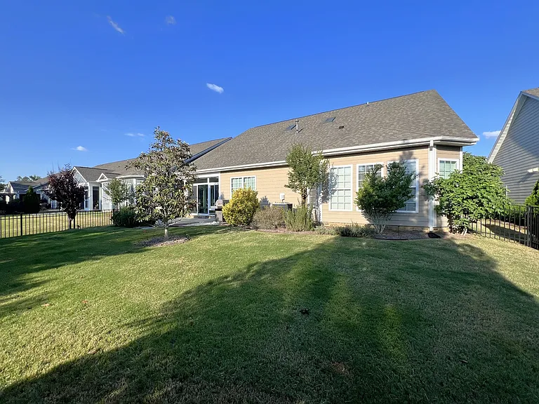 16023 Rushwick Dr — Photo 36