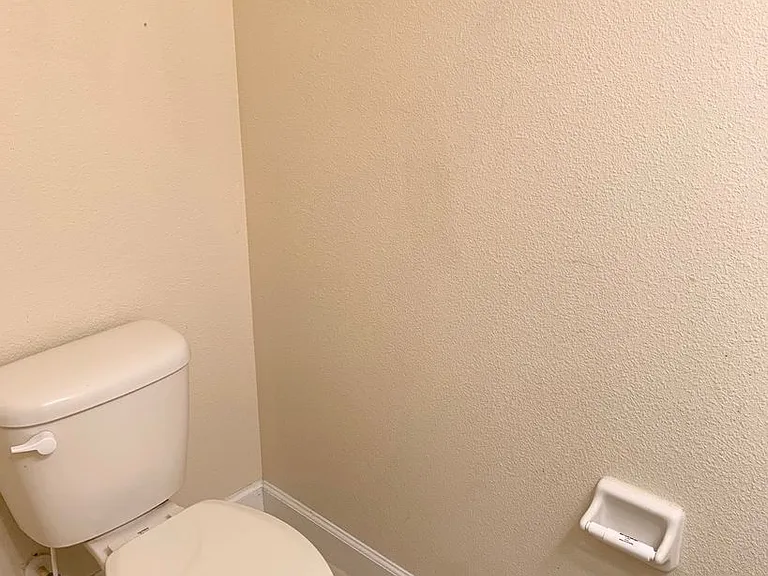 1646 Thetford Cir — Photo 15