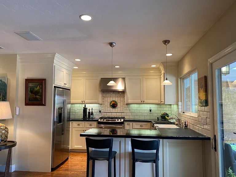 2750 Iowa St — Photo 14
