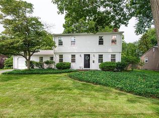 26 Fenwick Rd, Riverside, RI 02915