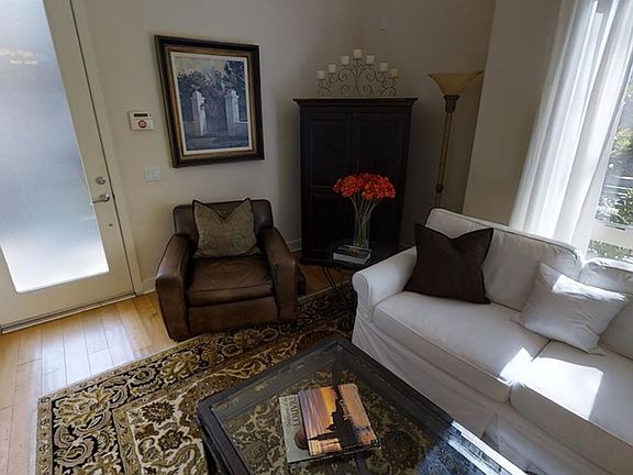 5th image of 5512 W 149th Pl Unit 12