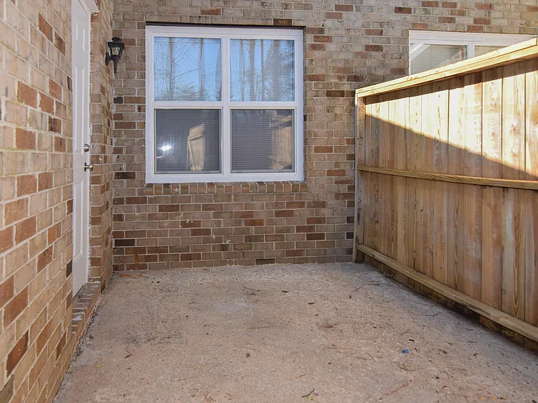 7666 Hunters Ridge Ln — Photo 10