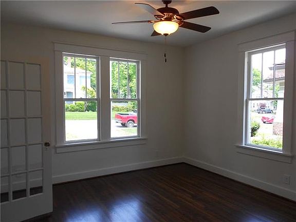 2nd image of 1507 Sweetbriar Ave #A