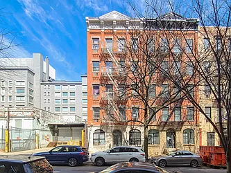 Rented by Safdie Realty Group