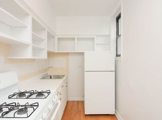 373 Hazel Ave UNIT A6, Glencoe, IL 60022