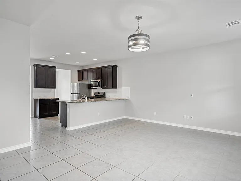 1805 Artesian Springs Xing — Photo 10