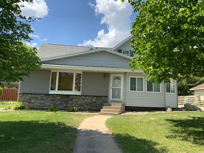 871 State St N, Eden Valley, MN, 55329