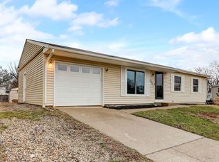 1305 Woodpointe Dr, Indianapolis, IN 46234