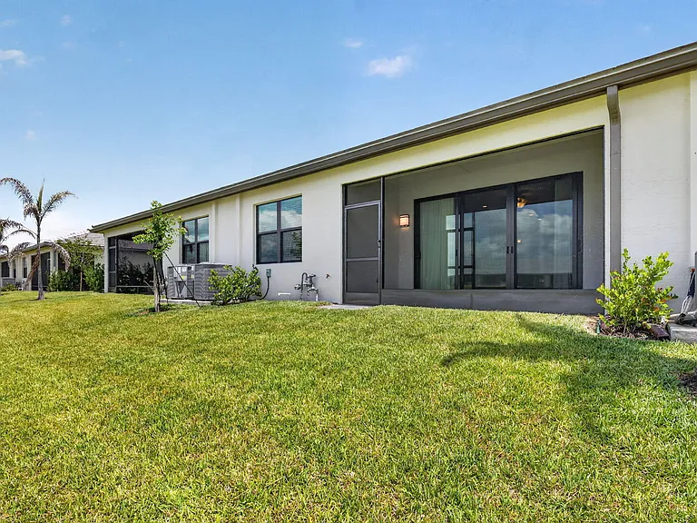 13570 SW Starkissed Ln #7 — Photo 37