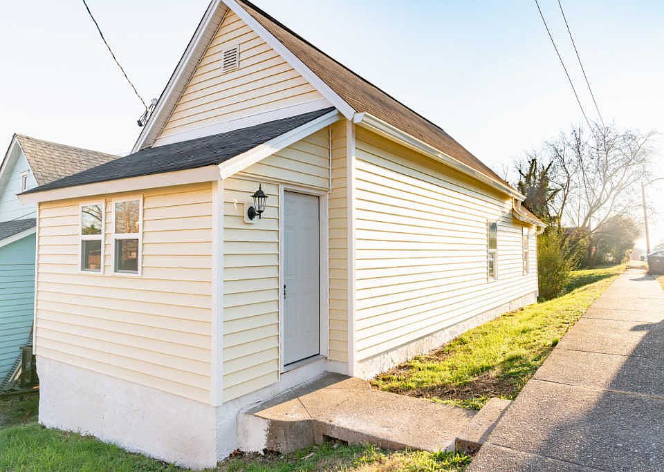 1st image of 1625 Harvey St