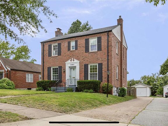 4th image of 2161 Gray Ave