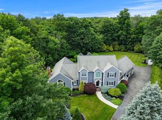 5 Mustang Cir, Danvers, MA 01923