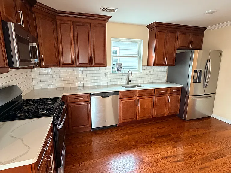 209 Butler St #2 — Photo 8