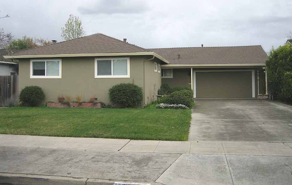 1st image of 3281 Vistamont Dr