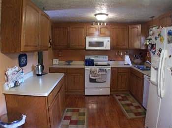 4th image of 1600 Cornfield Cir