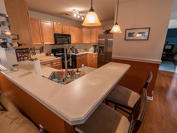 Kitchen view - tons of great counter space