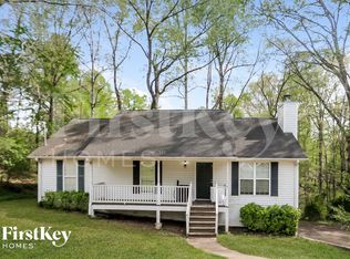341 Hill Crest Cir, Woodstock, GA 30188
