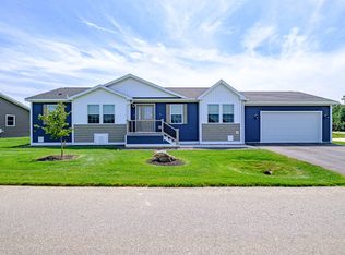 15 Colony Way, Kittery, ME 03904