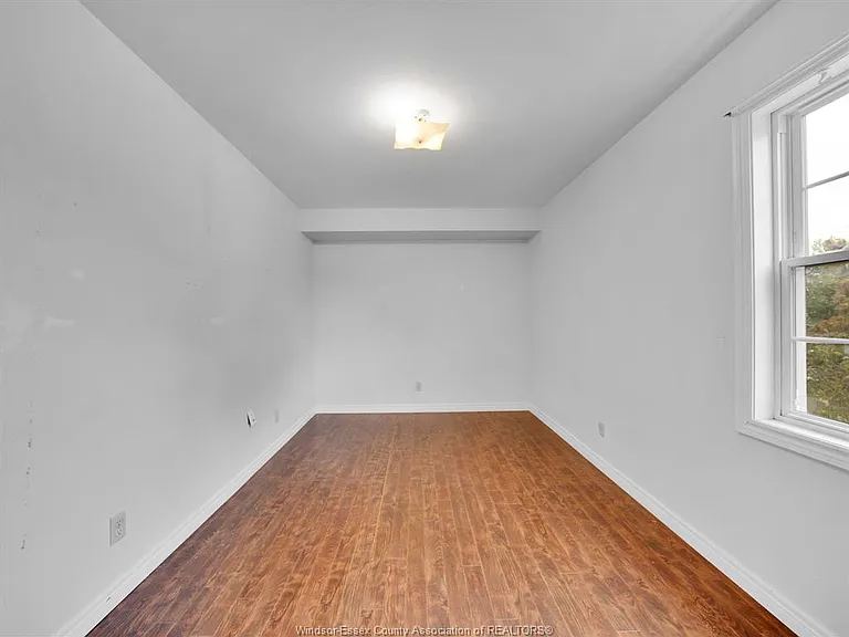 2929 Donnelly St — Photo 16