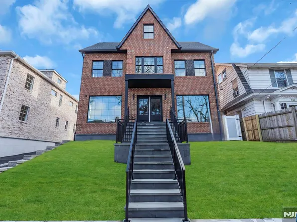 385-387 Parker St, Newark, NJ 07104
