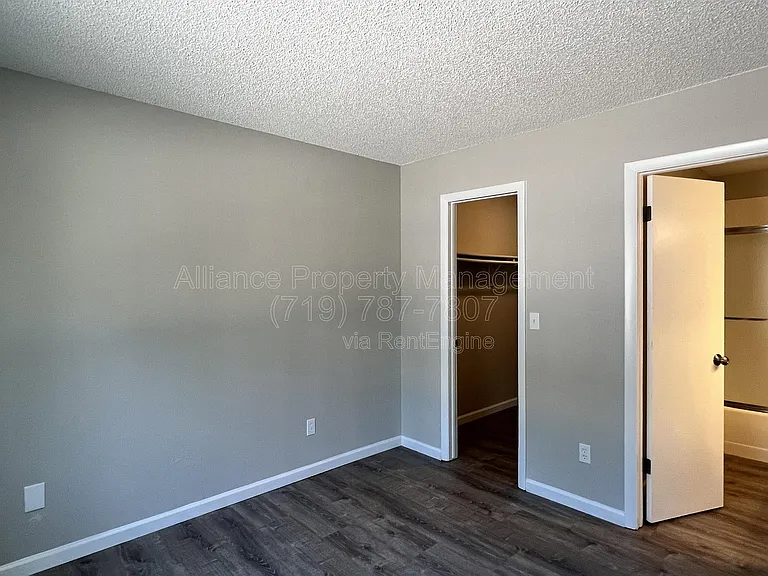 2462 E Willamette Ave — Photo 8