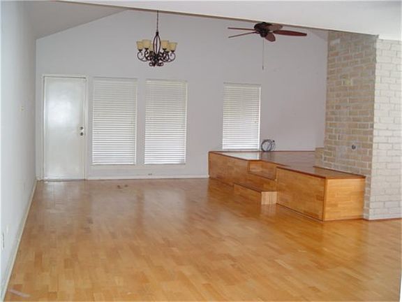 5th image of 6007 Ogden Forest Dr